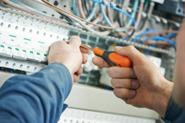Hình Ảnh Thi Công Điện Nước Công Trình Nhà Dân Dụng